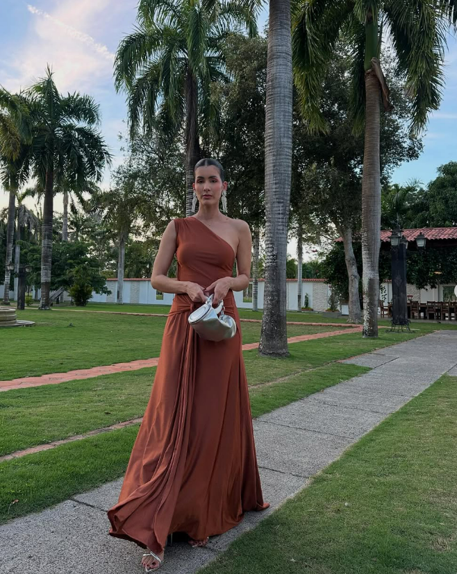 Adela Bronce